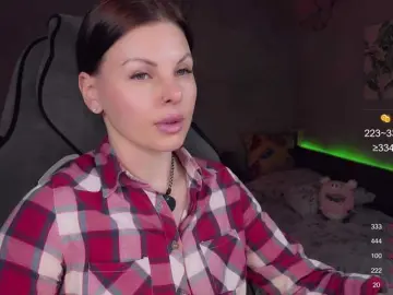 LiluDallass  live sex cam