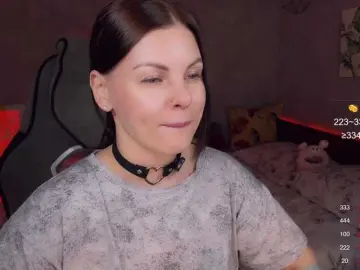 LiluDallass  live sex cam