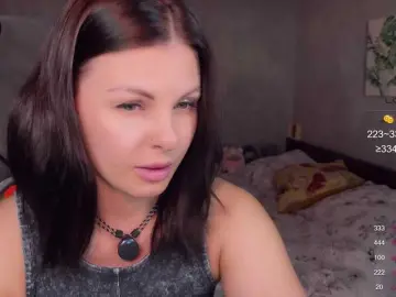LiluDallass  live sex cam