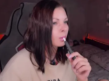 LiluDallass  live sex cam
