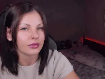 LiluDallass  live sex cam