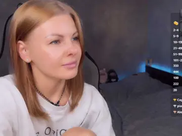 LiluDallass  live sex cam