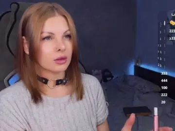 LiluDallass  live sex cam