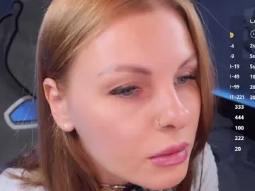 LiluDallass  live sex cam