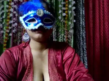 Naughtyladki  live sex cam