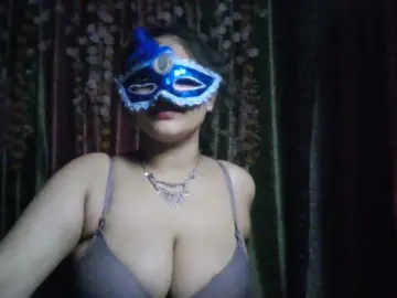 Naughtyladki  live sex cam