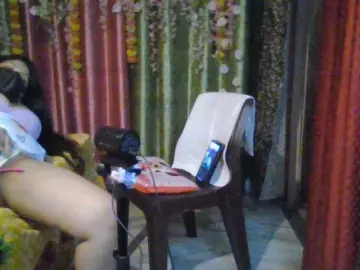 Naughtyladki  live sex cam