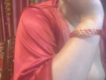 Naughtyladki  live sex cam