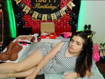 Sweetslaveank  live sex cam