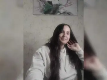 Bombshellnika  live sex cam