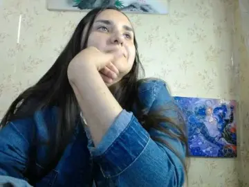 Bombshellnika  live sex cam