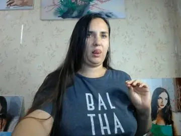 Bombshellnika  live sex cam
