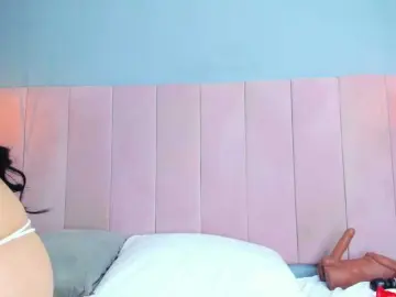 Megan-foxxx  live sex cam