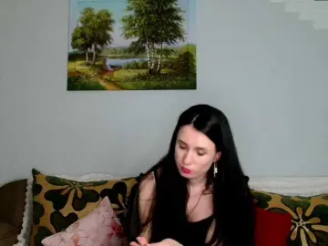 MilfLunna  live sex cam