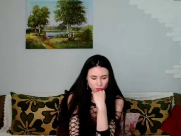 MilfLunna  live sex cam