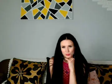 MilfLunna  live sex cam