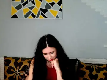 MilfLunna  live sex cam