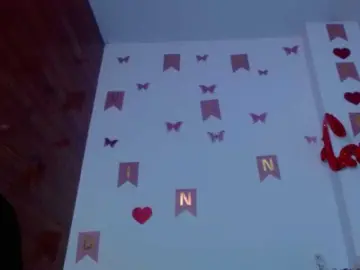 Petitecoral  live sex cam