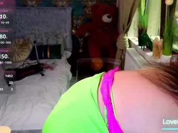 PrincessReyna  live sex cam