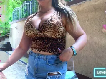 PrincessReyna  live sex cam