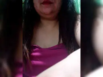 Swallowtits69  live sex cam