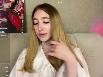 Creamberryy  live sex cam