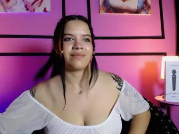 Annybutty  live sex cam