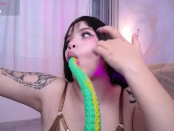 Annybutty  live sex cam