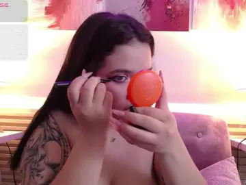 Annybutty  live sex cam
