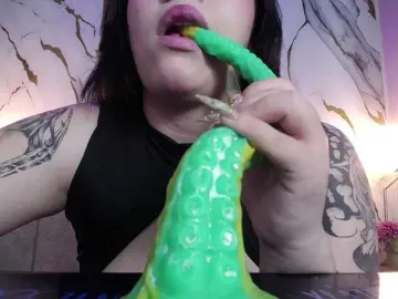Annybutty  live sex cam