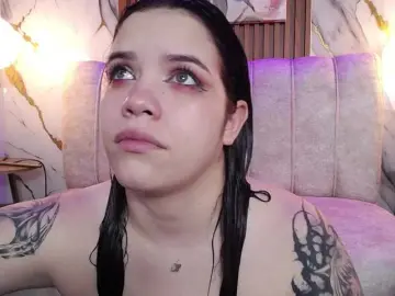 Annybutty  live sex cam