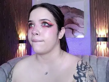 Annybutty  live sex cam
