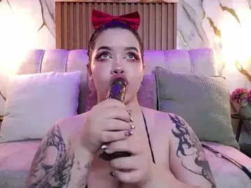 Annybutty  live sex cam