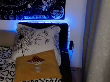 RacyRoby  live sex cam