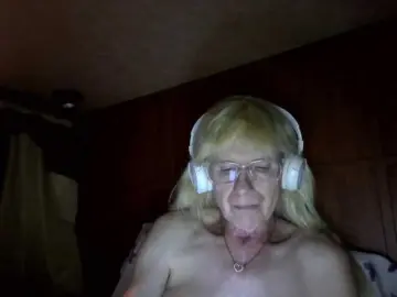 Acorn551  live sex cam