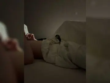 Kisssssesmee  live sex cam