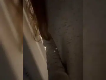Kisssssesmee  live sex cam
