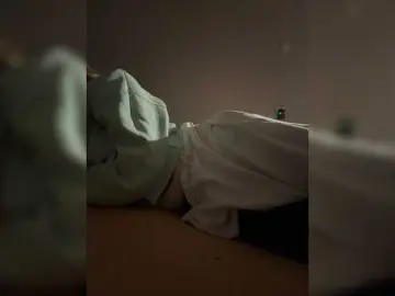 Kisssssesmee  live sex cam