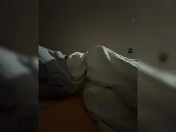 Kisssssesmee  live sex cam