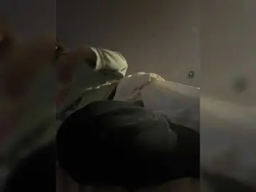 Kisssssesmee  live sex cam