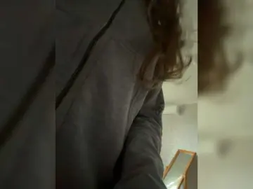 Kisssssesmee  live sex cam