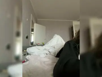 Kisssssesmee  live sex cam