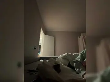Kisssssesmee  live sex cam