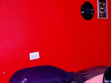Melani-hot1  live sex cam