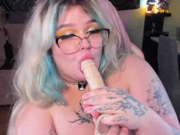 -CandyM1lky-  live sex cam