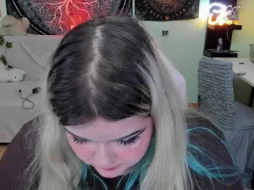 -CandyM1lky-  live sex cam