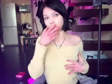 SuzanTisdell  live sex cam