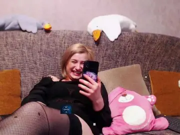 Alya555  live sex cam