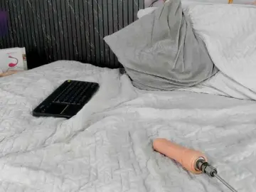 Catthleya  live sex cam