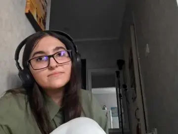 DulceNgvyen  live sex cam